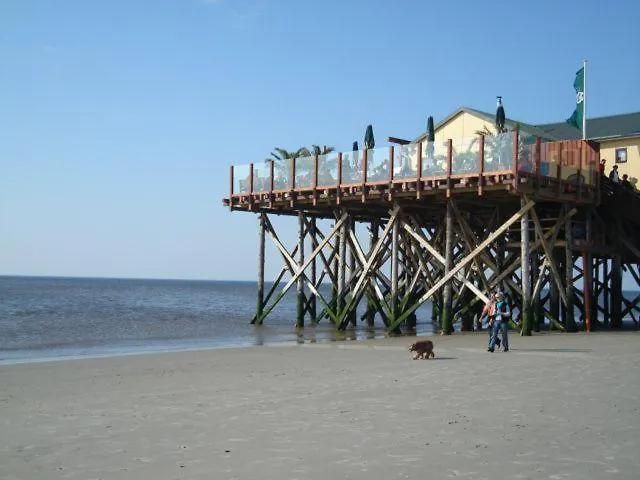 Fischerkate-mit-schoenem-garten Feriehus
