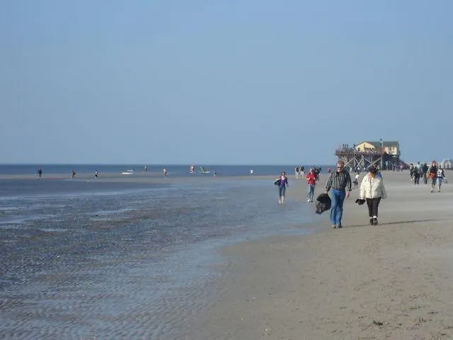 Feriehus Fischerkate-mit-schoenem-garten Böhl
